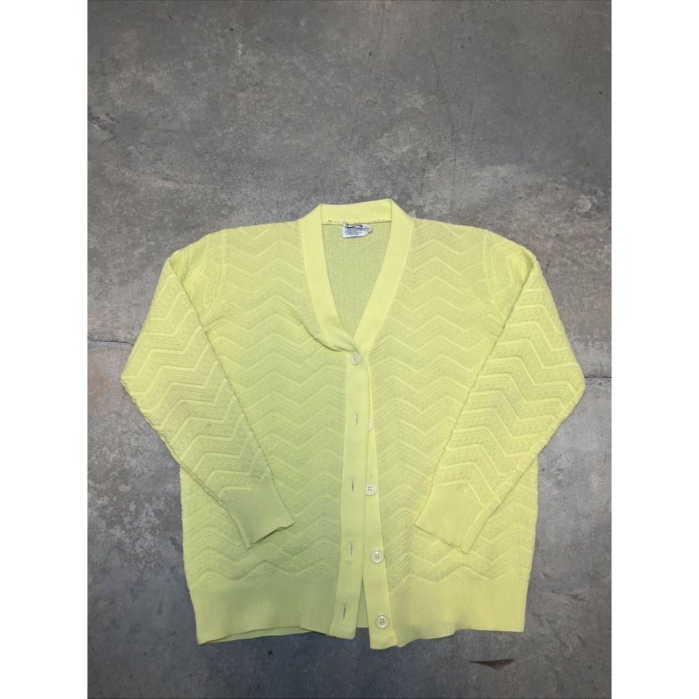 Women's Vintage 1970s Montgomery Ward Cardigan Size Large Yellow